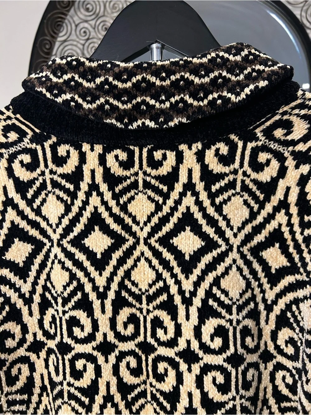 Dia North of Boston Black & Cream Geometric Hooded Button Cardigan